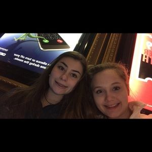 Meet your Posher, Chloe